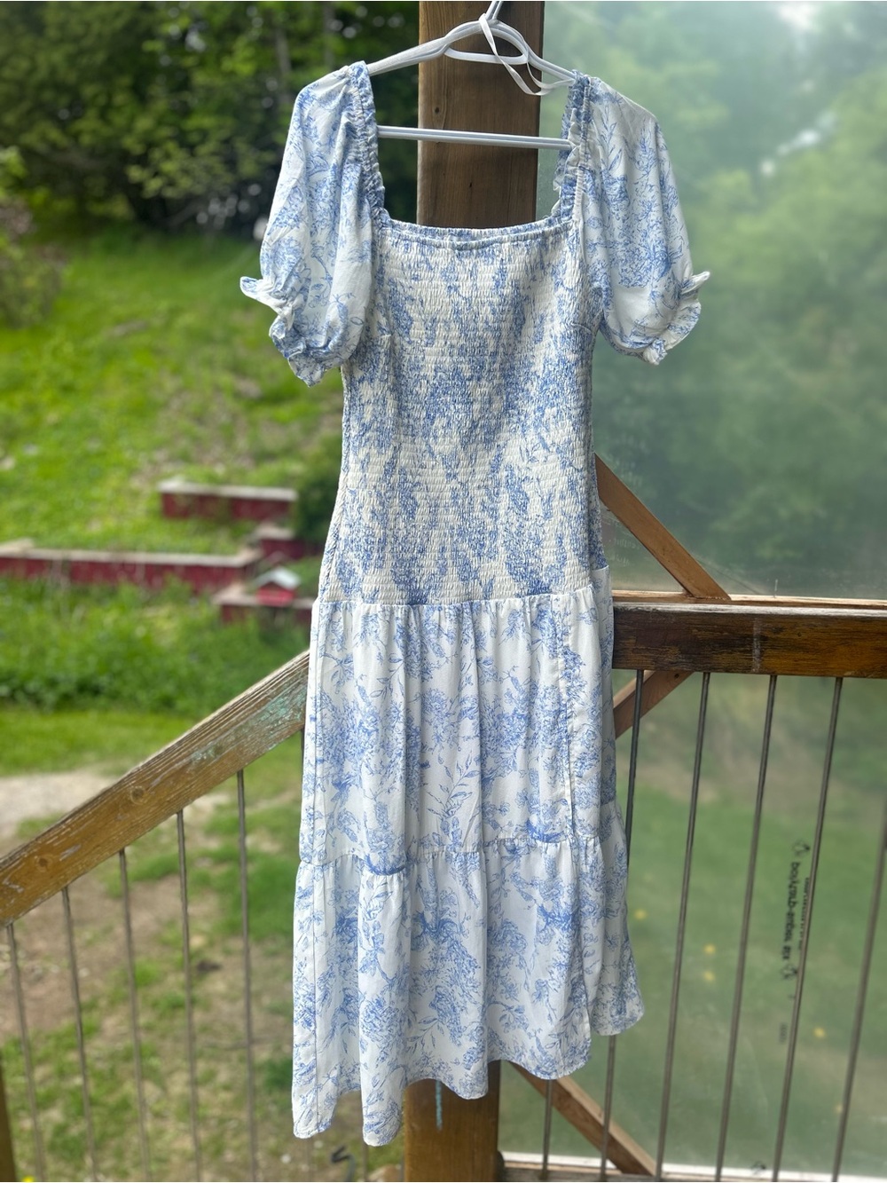 She + Sky Patterned Toile Puff-Sleeve Smocked Dress • Medium